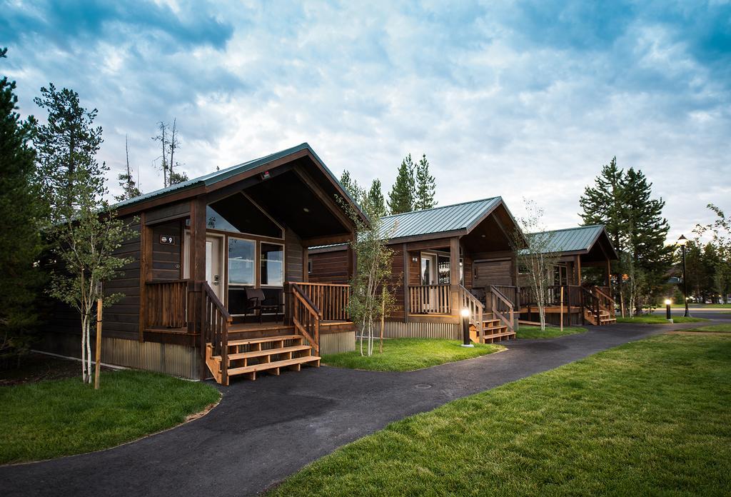 Explorer Cabins At Yellowstone West Yellowstone Exterior photo
