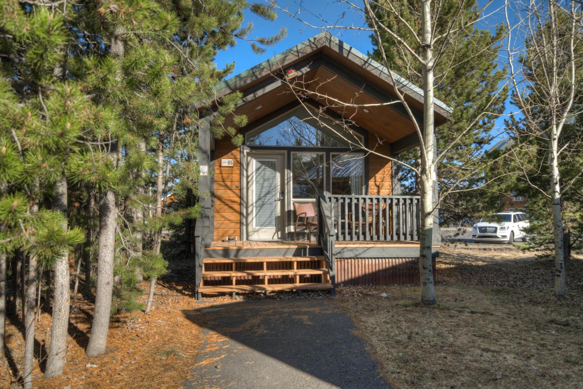 Explorer Cabins At Yellowstone West Yellowstone Exterior photo