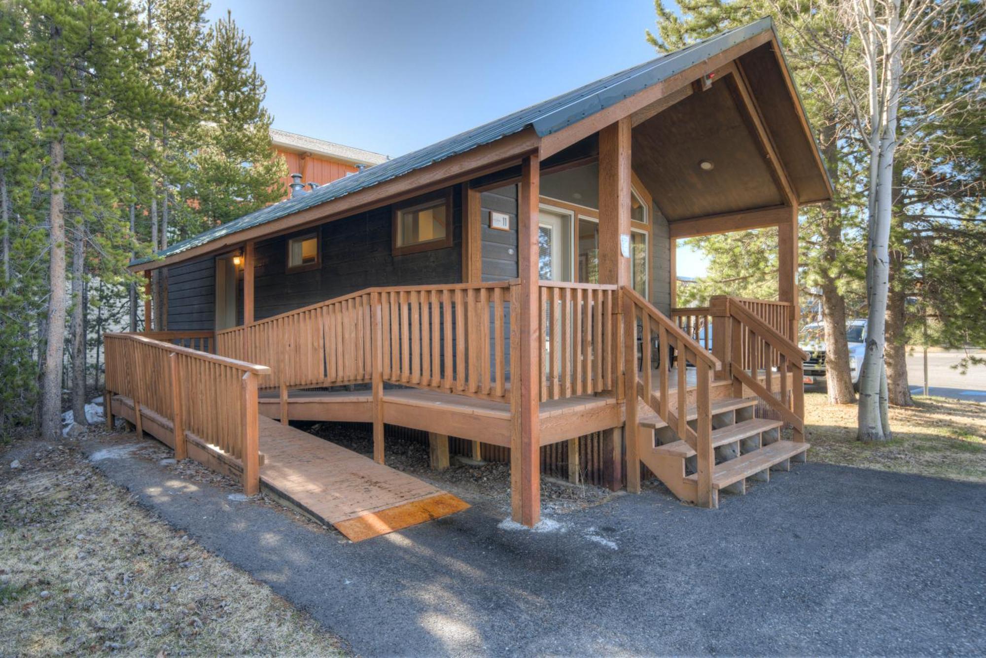 Explorer Cabins At Yellowstone West Yellowstone Exterior photo
